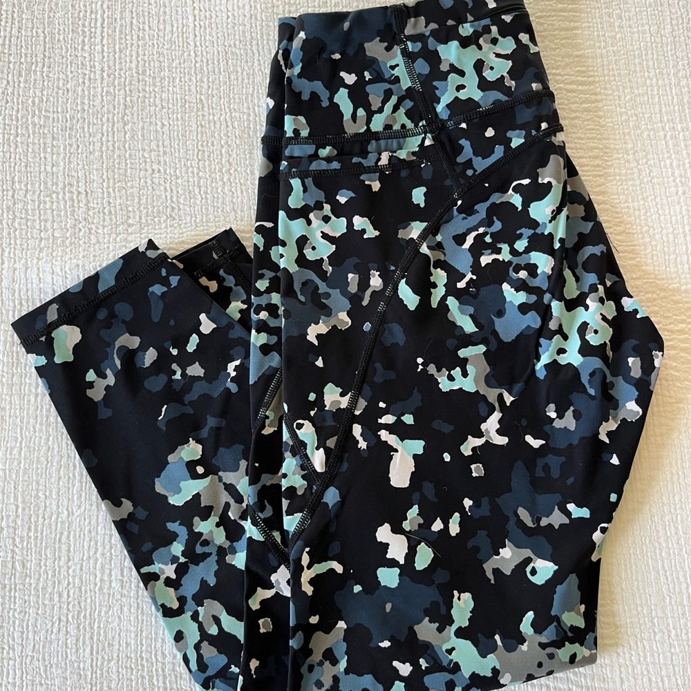 Sweaty Betty Leggings, Size Medium